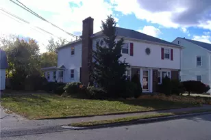 18 Burnside St, Cranston, RI 02910 - Photo 4