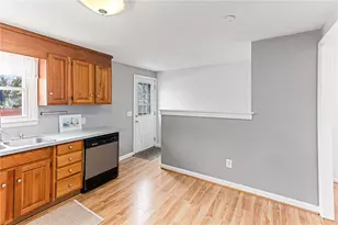 327 Beachwood Dr, Warwick, RI 02818 - Photo 42