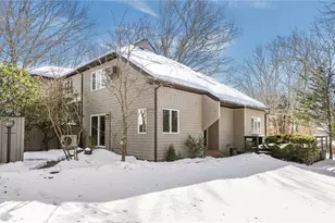 139 Seabreeze Dr, North Kingstown, RI 02852 - Photo 2