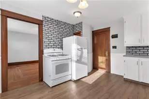 19 Sherwood Ave, North Providence, RI 02911 - Photo 6