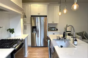 137 Almy St, Providence, RI 02909 - Photo 6