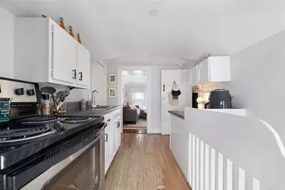 10 Braman Street #3, Newport, RI 02840 - Photo 10