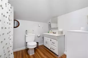 10 Braman St, Newport, RI 02840 - Photo 6