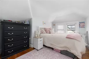 10 Braman St, Newport, RI 02840 - Photo 8