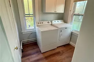 9 Summer St, Westerly, RI 02891 - Photo 8