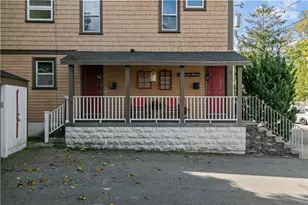 21 Slocum St, Newport, RI 02840 - Photo 2