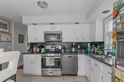 21 Slocum Street, Newport, RI 02840 - Photo 18