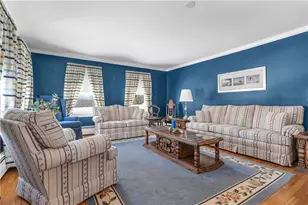 137 Colonial Ave, Cumberland, RI 02864 - Photo 2