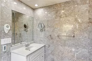 928 Admiral St, Providence, RI 02904 - Photo 16