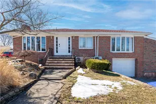 928 Admiral St, Providence, RI 02904 - Photo 1