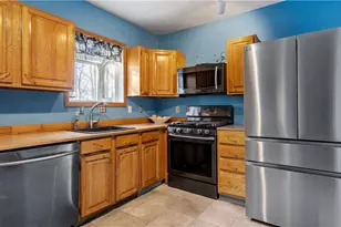 9 Williston St, Cranston, RI 02920 - Photo 4