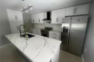 35 Fenwood Ave, Smithfield, RI 02917 - Photo 10