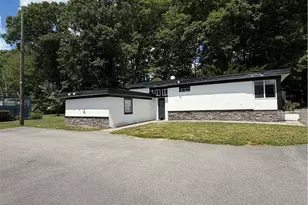 35 Fenwood Ave, Smithfield, RI 02917 - Photo 2