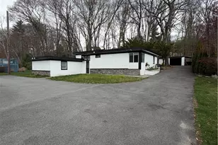 35 Fenwood Ave, Smithfield, RI 02917 - Photo 4