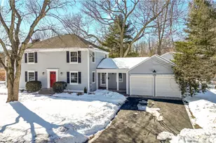 26 Tiffany Cir, Barrington, RI 02806 - Photo 1