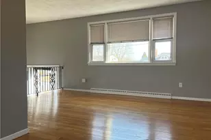 35 Namquid Dr, Middletown, RI 02842 - Photo 4