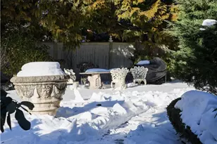 6 Howe Ave, Newport, RI 02840 - Photo 26