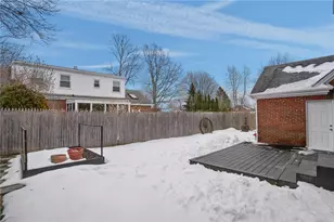 23 Livingston Pl, Middletown, RI 02842 - Photo 42