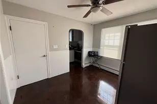 39 Hillview Ave, Providence, RI 02908 - Photo 8