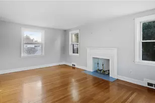 24 Elm Cir, Cranston, RI 02920 - Photo 2