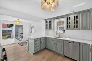 122 Dewey Ave, Pawtucket, RI 02861 - Photo 8