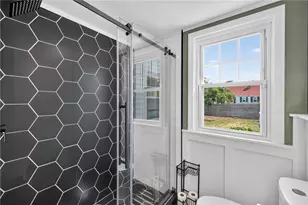 122 Dewey Ave, Pawtucket, RI 02861 - Photo 20