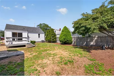 122 Dewey Avenue, Pawtucket, RI 02861 - Photo 44