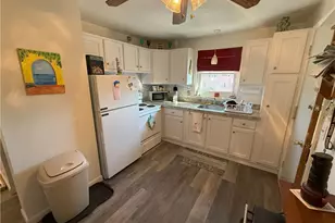 70 Carroll Ave, Newport, RI 02840 - Photo 2