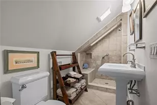 25 Peckham Ave, Newport, RI 02840 - Photo 34