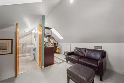 25 Peckham Avenue, Newport, RI 02840 - Photo 30