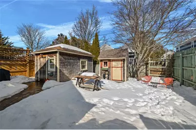 25 Peckham Avenue, Newport, RI 02840 - Photo 38