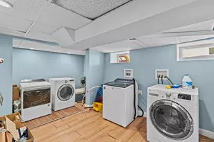 43 Woodbine St, Cranston, RI 02910 - Photo 50