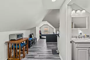 43 Woodbine St, Cranston, RI 02910 - Photo 40