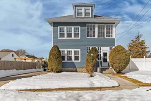 43 Woodbine St, Cranston, RI 02910 - Photo 2