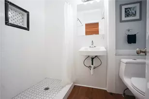 603 Thames St, Newport, RI 02840 - Photo 34