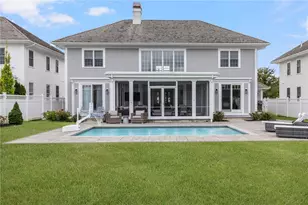 33 Carnegie Abbey Ln, Portsmouth, RI 02871 - Photo 36