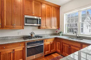 29 Prairie Ave, Newport, RI 02840 - Photo 18