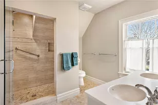 29 Prairie Ave, Newport, RI 02840 - Photo 34