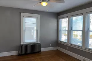 56 Waltham St, Pawtucket, RI 02860 - Photo 4