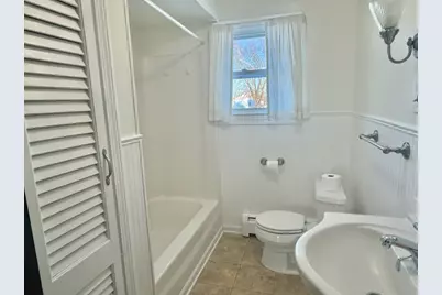 101 Honeyman Avenue, Middletown, RI 02842 - Photo 12