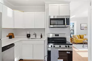 141 Hanover Ave, Pawtucket, RI 02861 - Photo 8