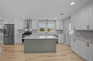 60 Bloor St, Warwick, RI 02889 - Photo 6