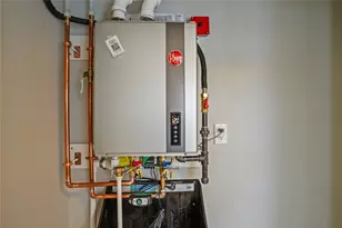 60 Bloor St, Warwick, RI 02889 - Photo 12