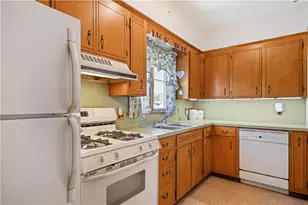 60 Dorman Ave, North Providence, RI 02904 - Photo 8