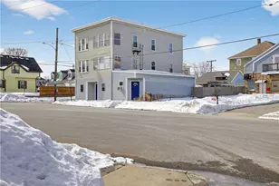538 Wood Ave, Woonsocket, RI 02895 - Photo 6