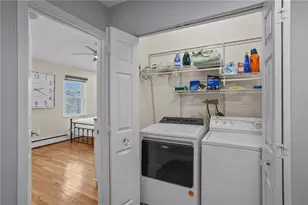 565 Quaker Ln, West Warwick, RI 02893 - Photo 14