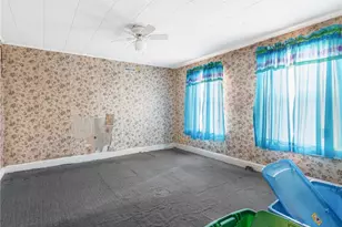 15 Knight St, Woonsocket, RI 02895 - Photo 6