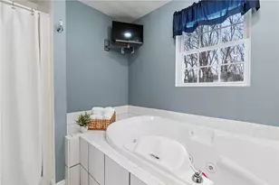 15 Gilcrest Dr, West Warwick, RI 02893 - Photo 36