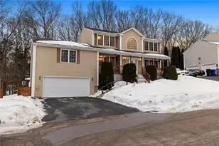 15 Gilcrest Dr, West Warwick, RI 02893 - Photo 4