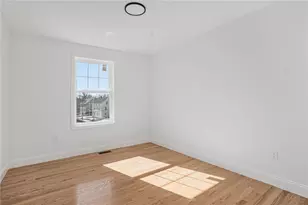 74 Westcott Ave, Providence, RI 02909 - Photo 20